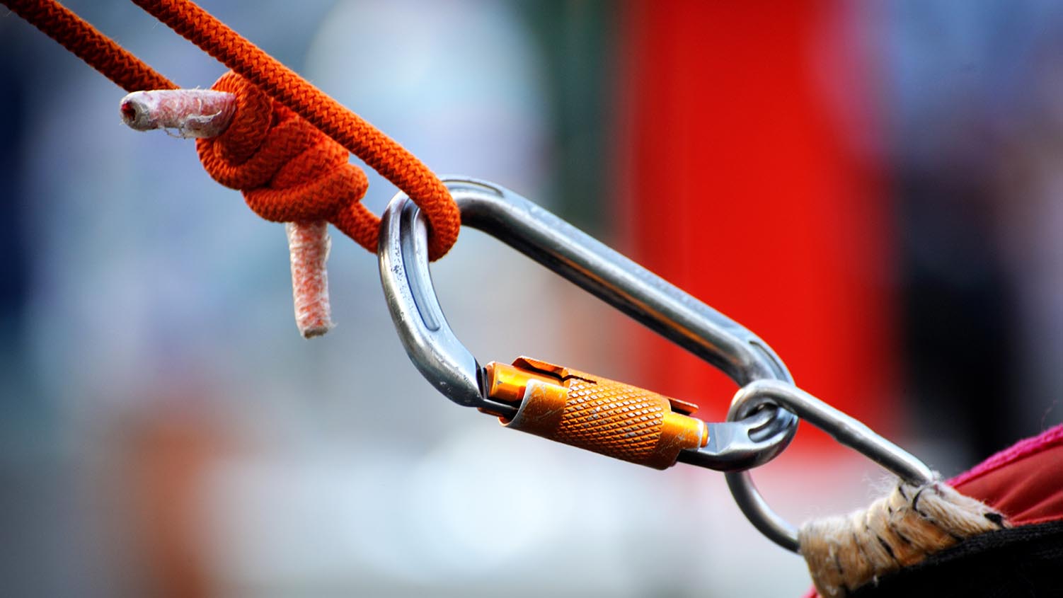 What Are Carabiners and How Are They Measured?